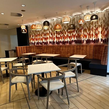 Holiday Inn & Suites Port Moresby By Ihg Eksteriør bilde